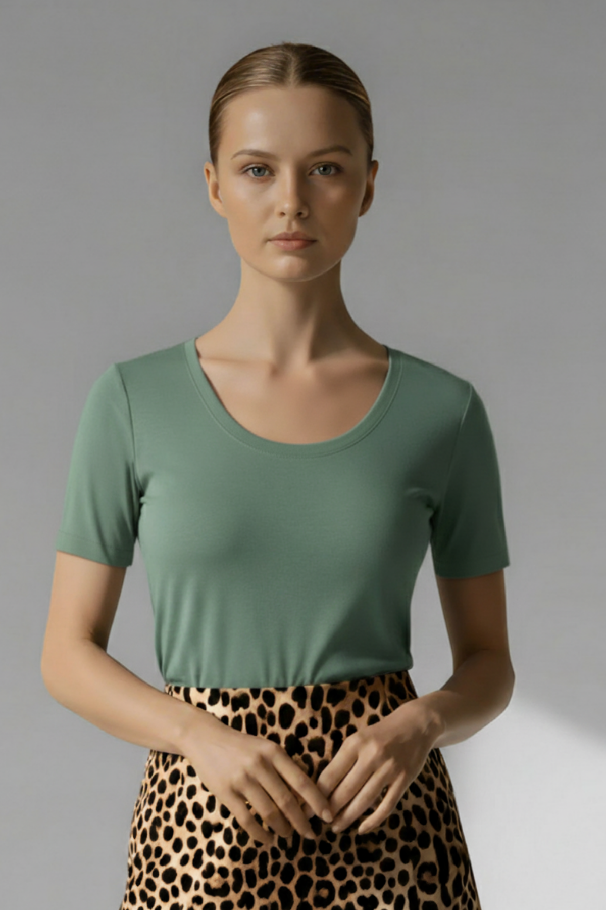 Geniş Yakalı Kısa Kollu Body